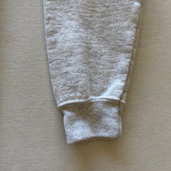 Unisex Gildan Gray Bundle of Hoodies (6) Studio Wardrobe - Picture 7 of 16